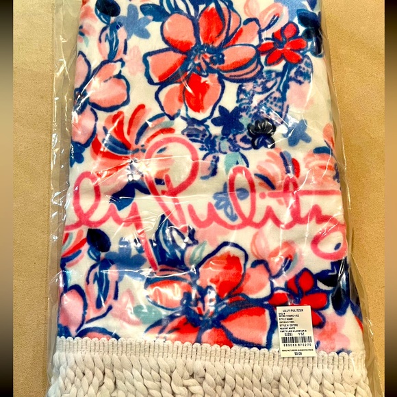 Lilly Pulitzer Bath Nwt Lilly Pulitzer Beach Towel In Resort White